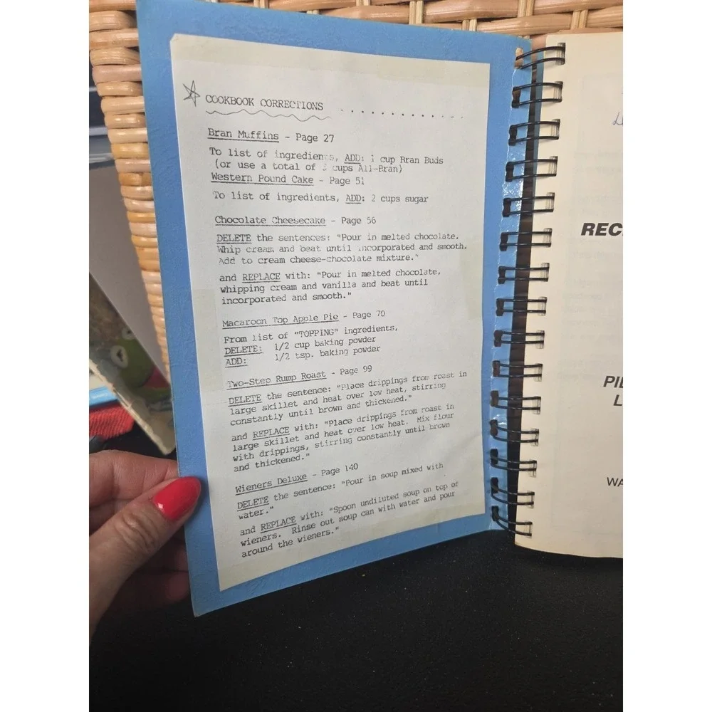 Pilgrim Evangelical Lutheran‎ Church Cookbook Wauwatosa, Wisconsin 1991